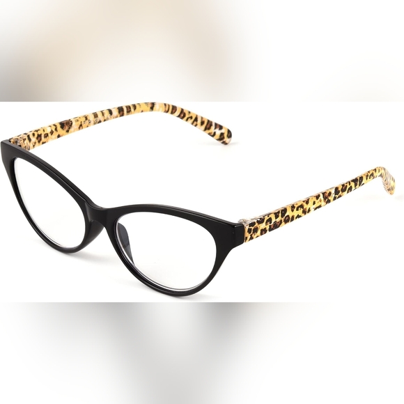 Betsey Johnson Accessories - Betsey Johnson Cateye Leopard Print Glasses With Pink Case
